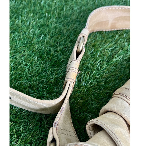 Marc Jacobs Pattern Logo Calf Genuine Leather Tan Large Tote Shoulder Bag - Picture 6 of 17